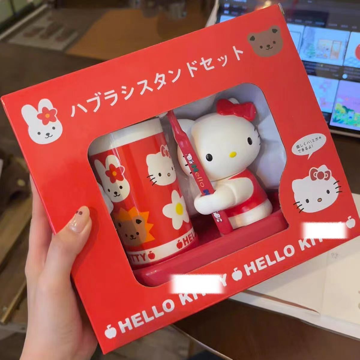 Home Goods Bathroom Sets - Anime Sanrio hellokitty Integrated Toothbrush And